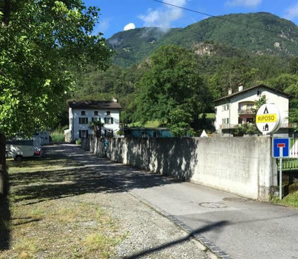 Hotel Ostello&Camping Riposo Losone Exterior foto